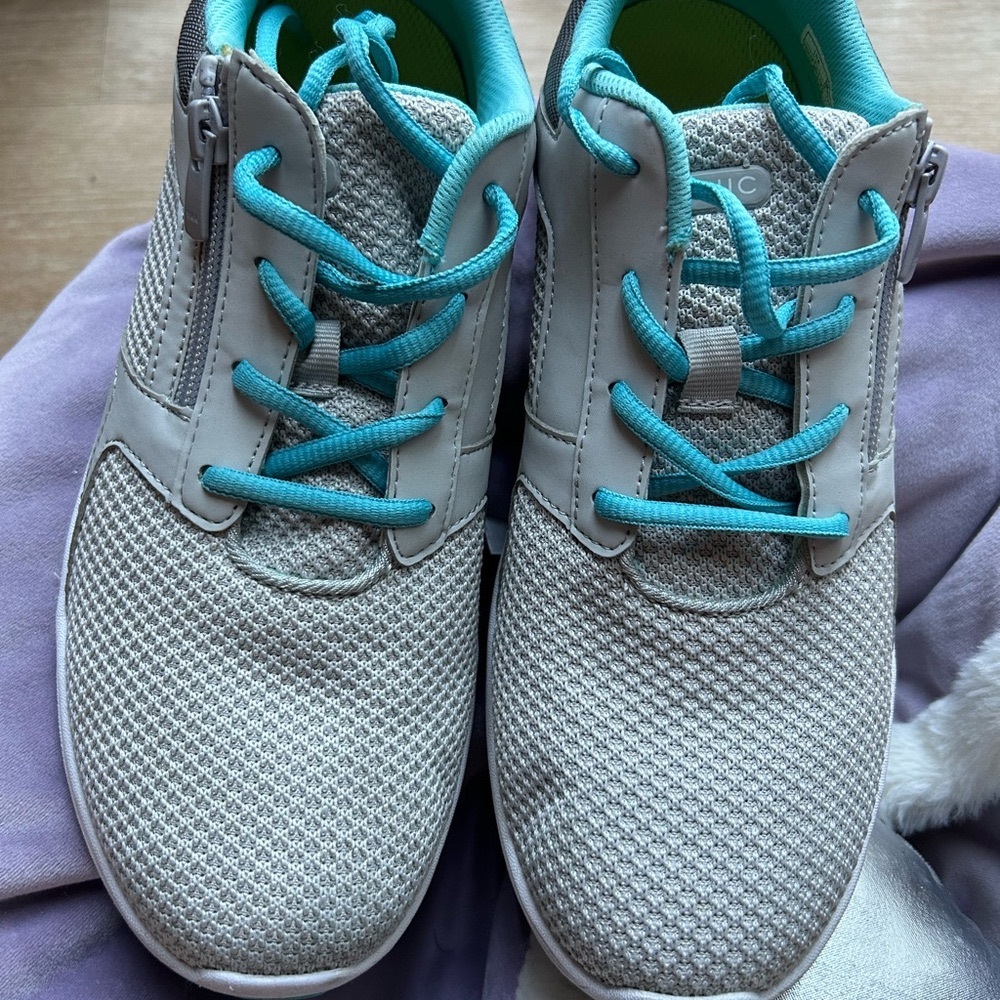 Vionic Turquoise and Gray Sneakers